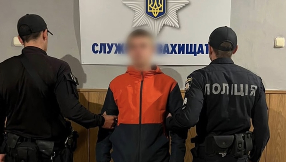 Обікрав автівки військових: спіймали за кілька годин