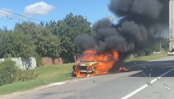Пожежа у Чернігівському районі: автівка вигоріла майже дотла