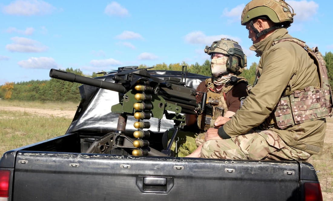 На Чернігівщині військові вчаться стріляти з американських гранатометів