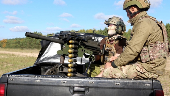 На Чернігівщині військові вчаться стріляти з американських гранатометів