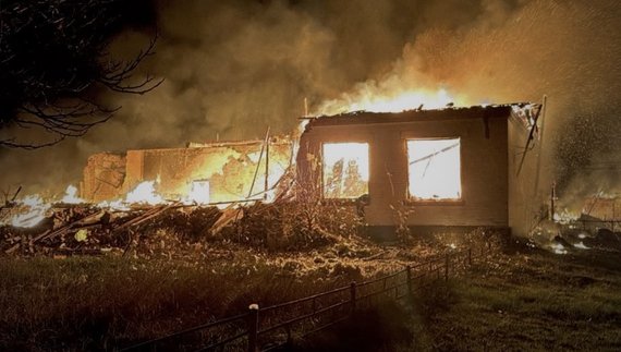 Пожежа після російського обстрілу. 27 жовтня 2026 року
