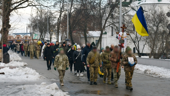 У місті на Чернігівщині прощались із двома загиблими бійцями ЗСУ