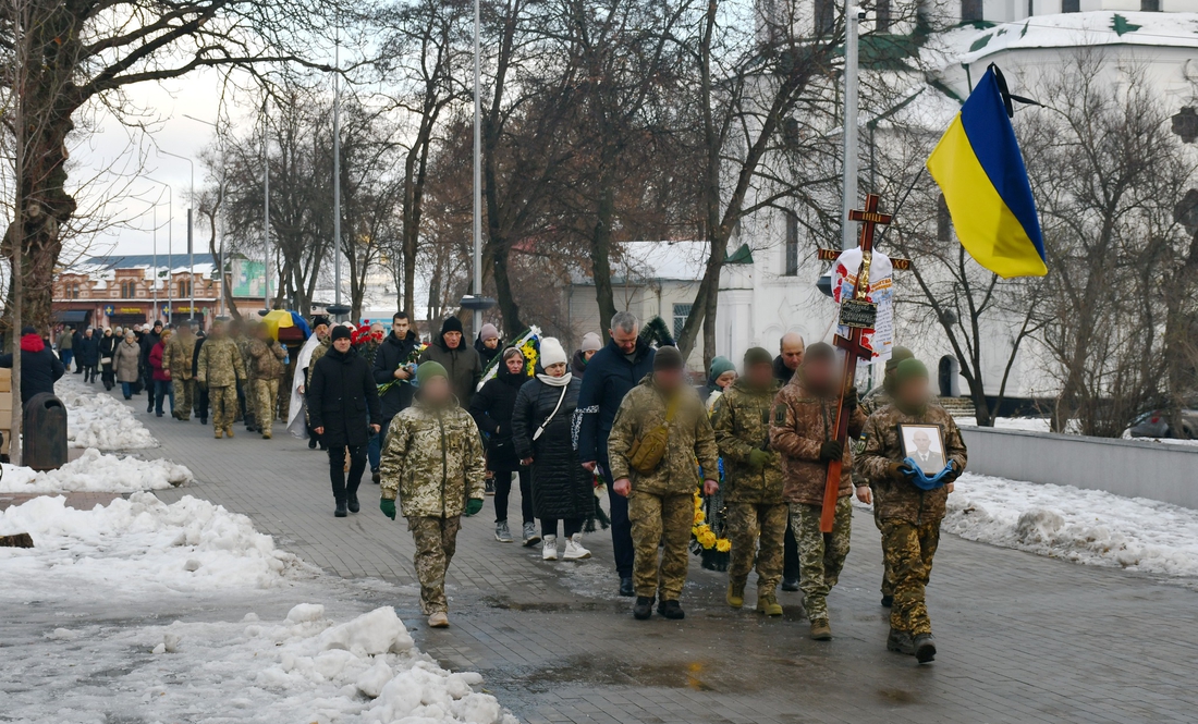 У місті на Чернігівщині прощались із двома загиблими бійцями ЗСУ