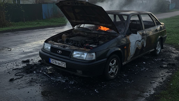 На Чернігівщині загорівся автомобіль через розгерметизацію газової системи