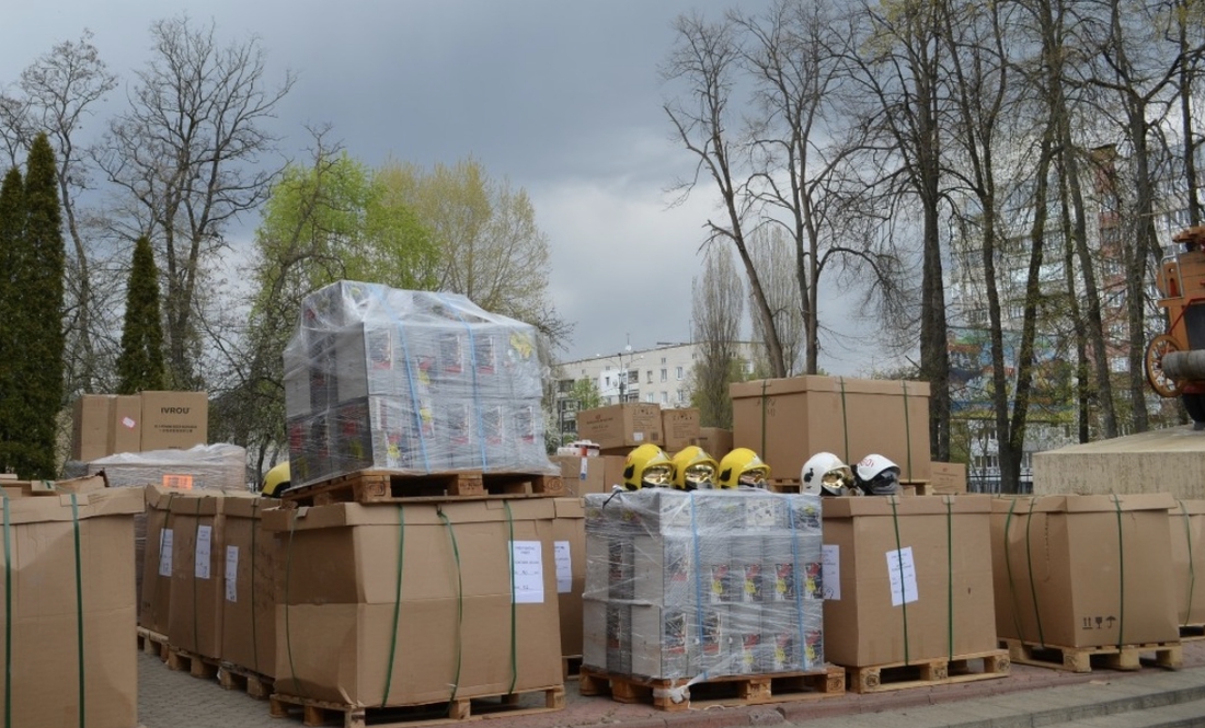 Чернігівські рятувальники отримали одяг та спорядження європейського зразка