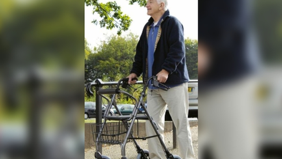 У громаді на Чернігівщині є безкоштовний прокат ролаторів і милиць