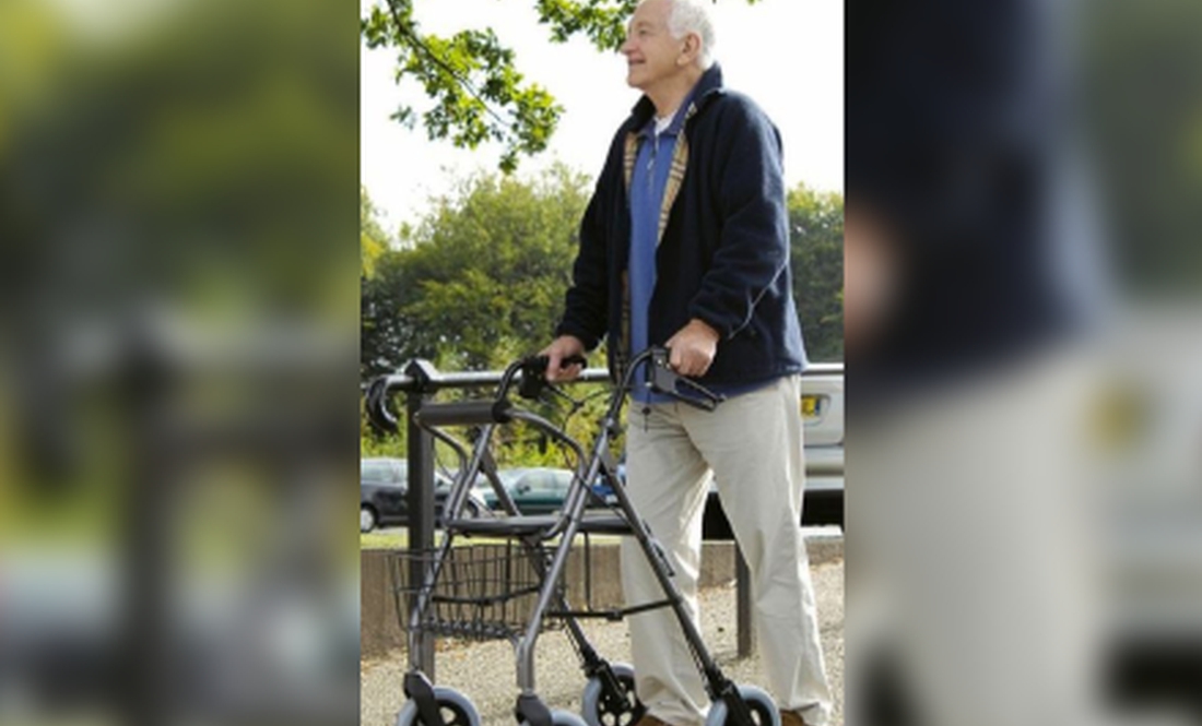 У громаді на Чернігівщині є безкоштовний прокат ролаторів і милиць