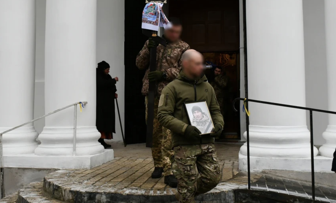 Народився в Казахстані, поховали через рік після загибелі. У громадах втрати