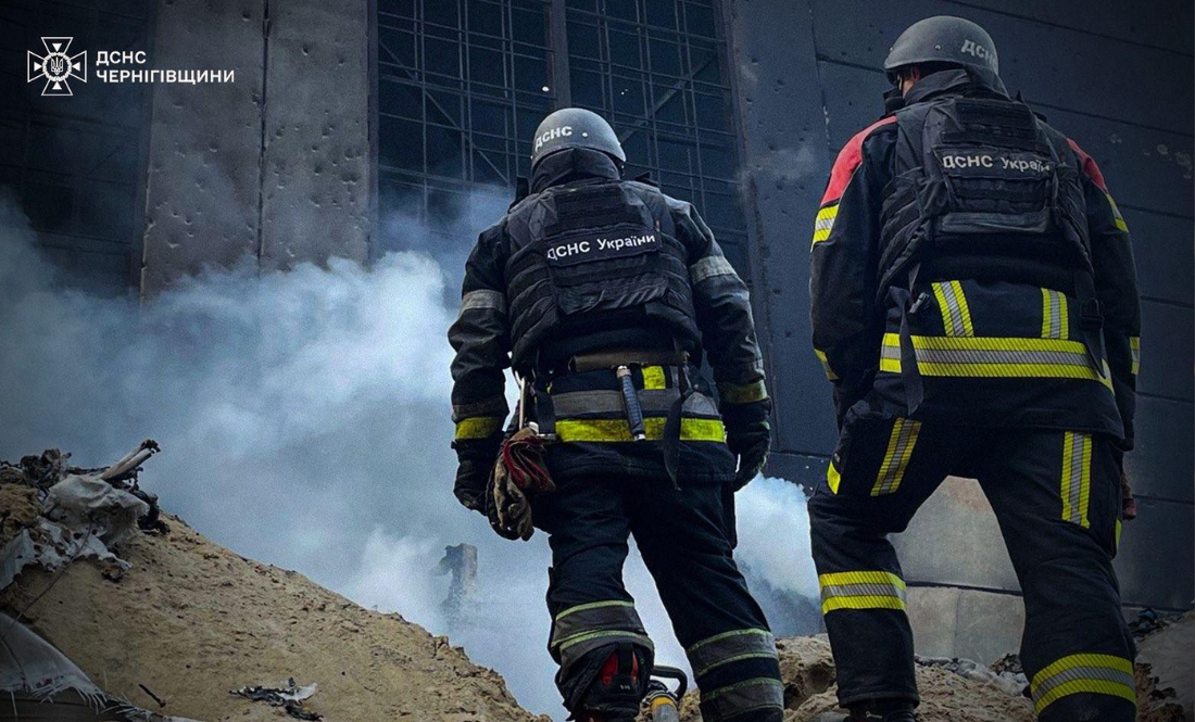 Вибухи і дим у Чернігові: в ОВА розповіли про наслідки обстрілів і роботу ППО