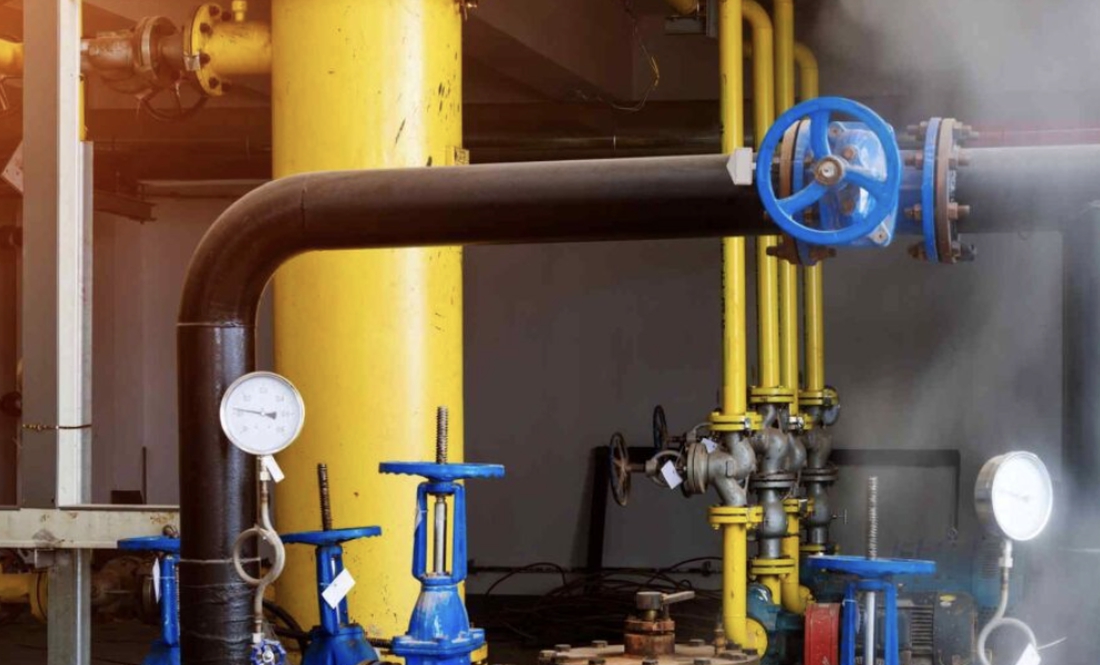 У Чернігові у 10 будинків повернули тепло після аварії