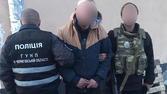 Чернігівські поліцейські затримали підозрюваних у крадіжці з банку