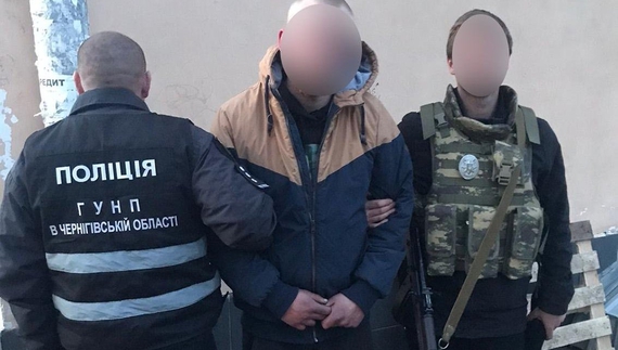 Чернігівські поліцейські затримали підозрюваних у крадіжці з банку