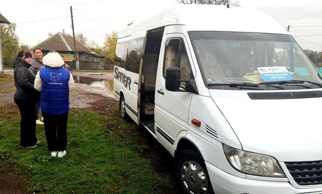 Безплатний соціальний автобус гуманітарної місії «Проліска» в Ічнянській громаді