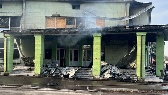 У Мені російські безпілотники знищили місцевий будинок культури