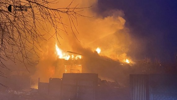 Нічний вибух в Чернігові: постраждали двоє. Фото Суспільне Чернігів