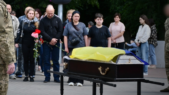 Ніжин попрощався з Єлисеєм Білоусом