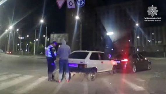 У Чернігові п'яний водій ВАЗу протаранив BMW