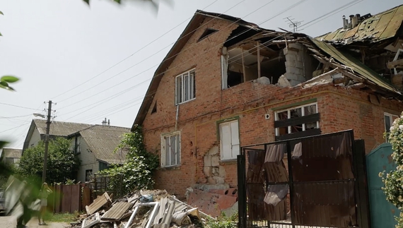Багатодітним родинам з Чернігова, в яких зруйновано будинки, держава виділила гроші на житло