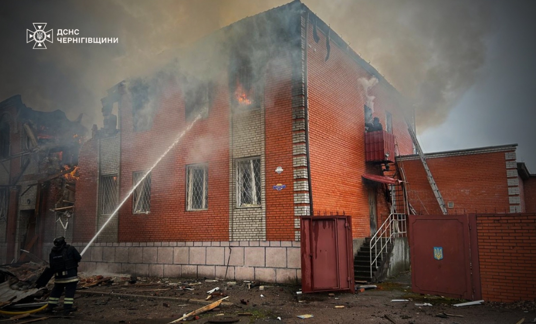 Пошкоджені адмінбудівлі, є поранені: подробиці ударів по райцентрах