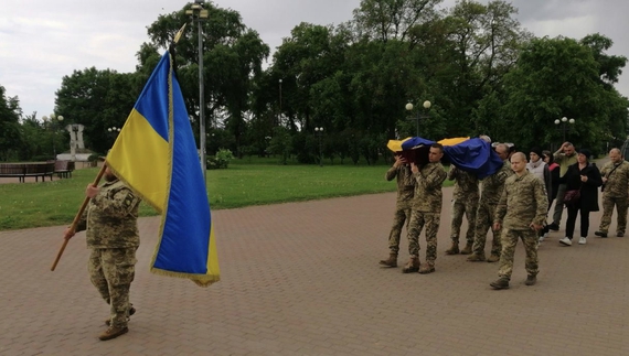 Служив на посаді навідника аеромобільного відділення: у Чернігові поховали бійця