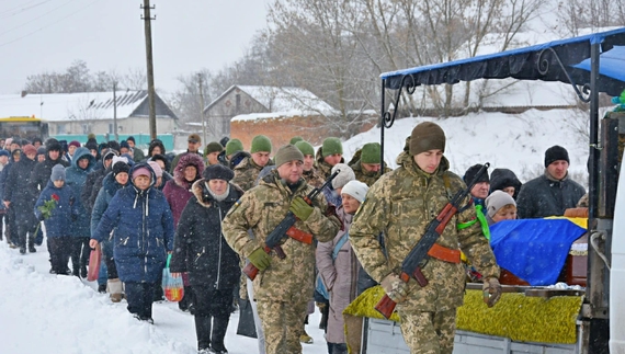 На Чернігівщині поховали трьох захисників, які загинули на фронті