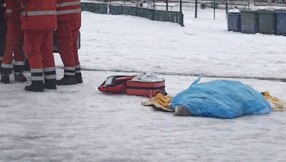 У Ніжині на дорозі знайшли тіло чоловіка з розбитим обличчям: результати експертизи