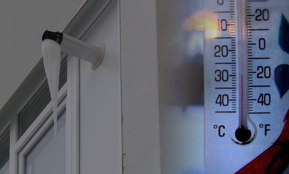 Після сильних морозів у місті на Чернігівщині відігрівали труби: скільки коштує послуга