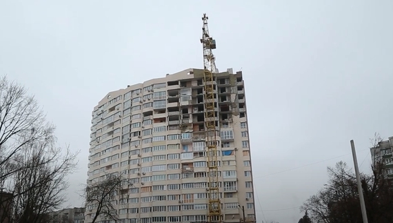 Затягнули з ремонтом в зиму: людям із багатоповерхівки на Чорновола досі ніде жити