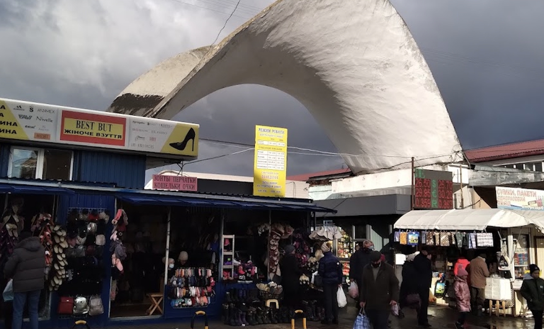 У Чернігові припиняє роботу центральний ринок: в чому причина