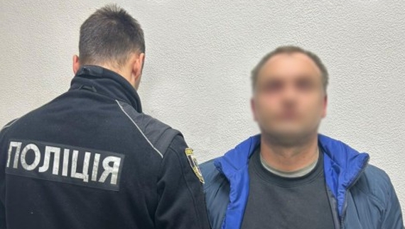 Конфлікт між сусідами у Чернігові закінчився ножовим пораненням