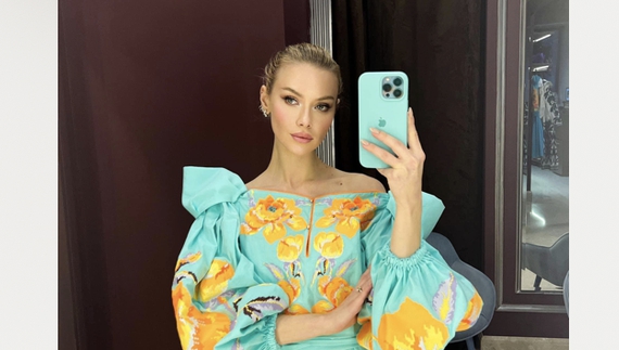 Унікальна вишиванка: Вікторія Апанасенко засвітила у соцмережах сукню українського виробника