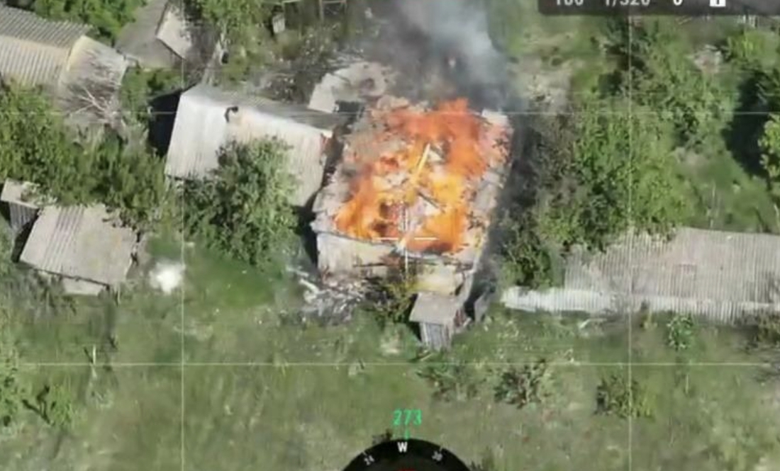 Горить будинок у селі Семенівської громади. 22 травня 2025 року