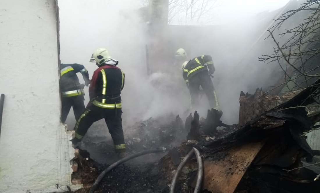 На Чернігівщині мертвого чоловіка знайшли у власному будинку