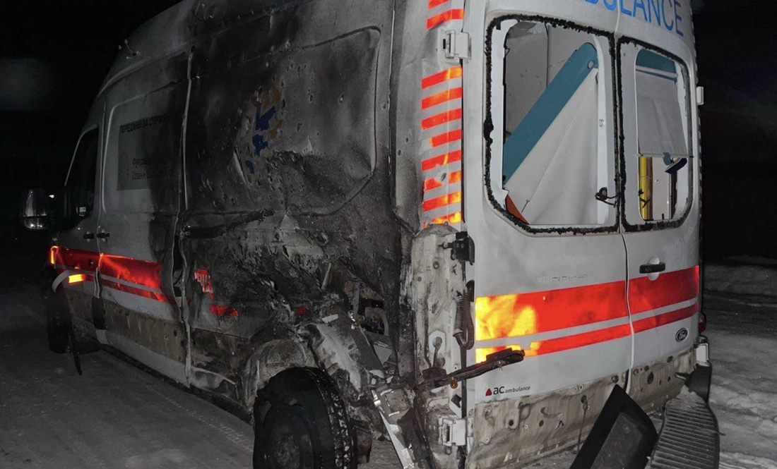 Росіяни обстріляли авто "швидкої", поранені медики