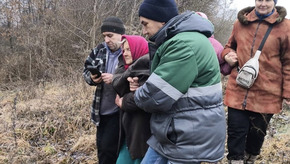 На Чернігівщині зниклу бабусю розшукала собака