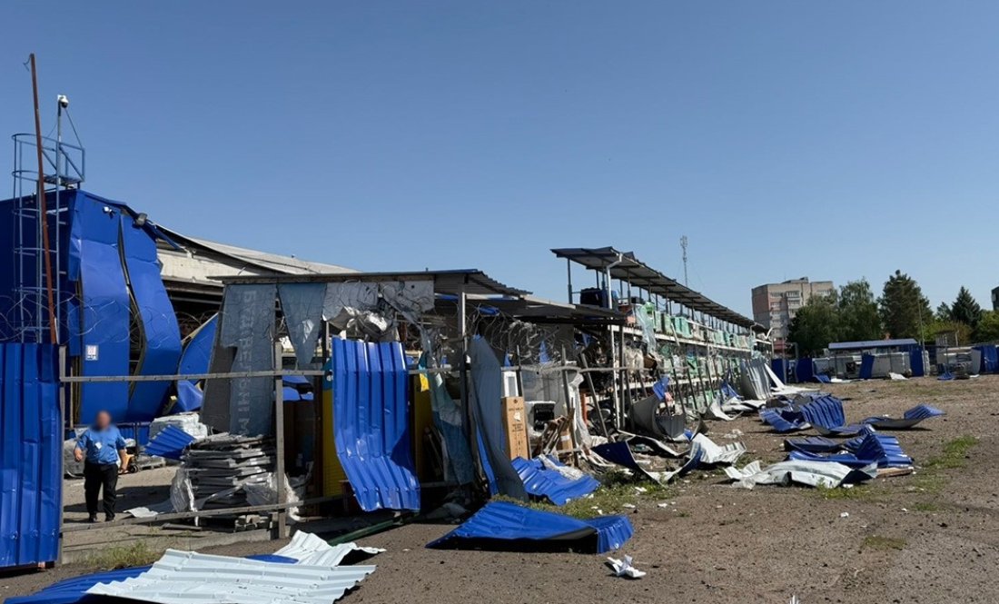 Ракетний удар по центру Прилук: є загиблі, багато поранених