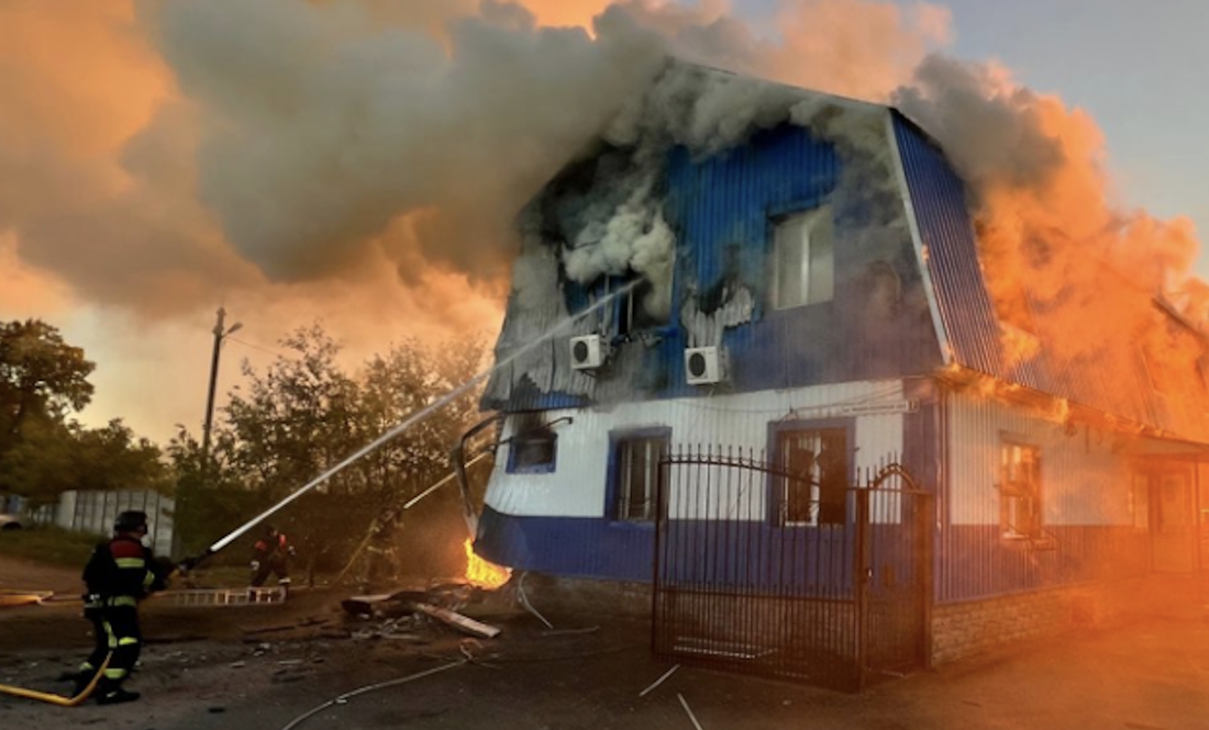 Вибух після влучання "шахеда" в Чернігові. 26 вересня 2025 року