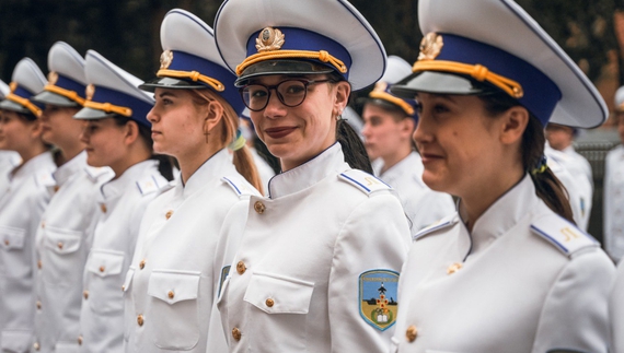 Чернігівському ліцею з посиленою військово-фізичною підготовкою 30 років: як святкували
