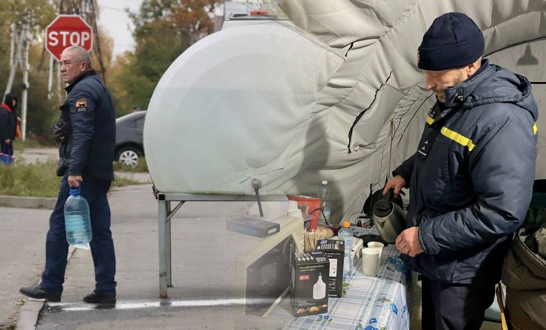 Пункти незламності на Чернігівщині: де можна зарядити гаджети і зігрітися