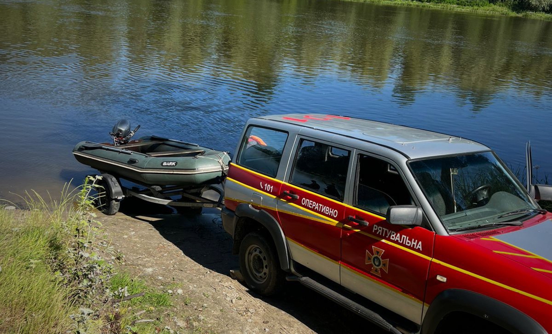 Рятувальники Чернігівщини ведуть пошуки чоловіка і дівчини, які зникли на Десні