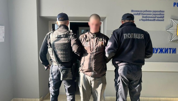 У ніжинській електричці побили і пограбували чоловіка