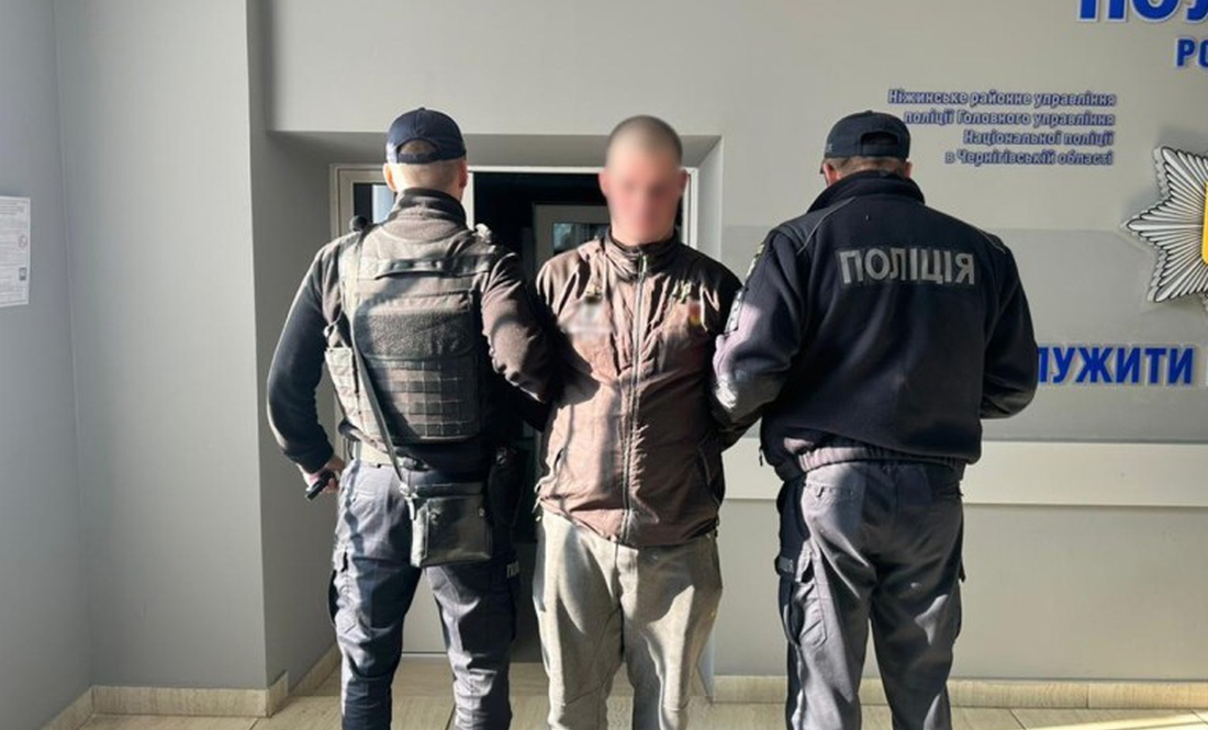 У ніжинській електричці побили і пограбували чоловіка