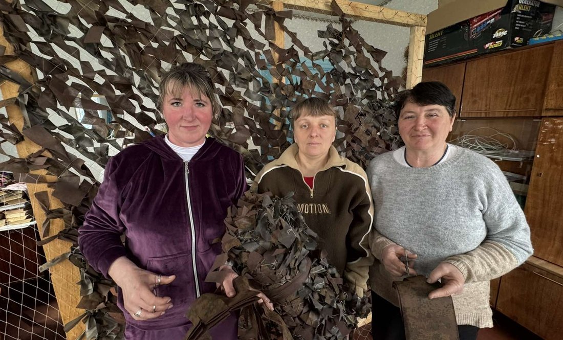 Зліва направо: Ніна Герцуська, Ніна Семьонова, Марія Устінова