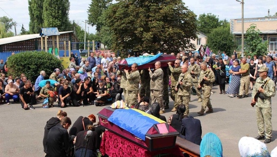 Чернігівщина попрощалася одразу з чотирма Героями