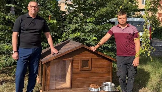 Повернули собачі будки на вулиці Ніжина: про що домовились влада та зооволонтери