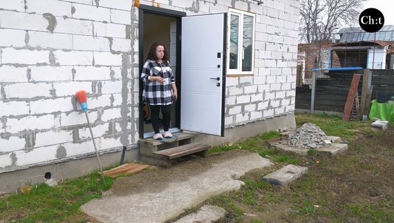 Родина вирішила відбудовувати зруйнований будинок