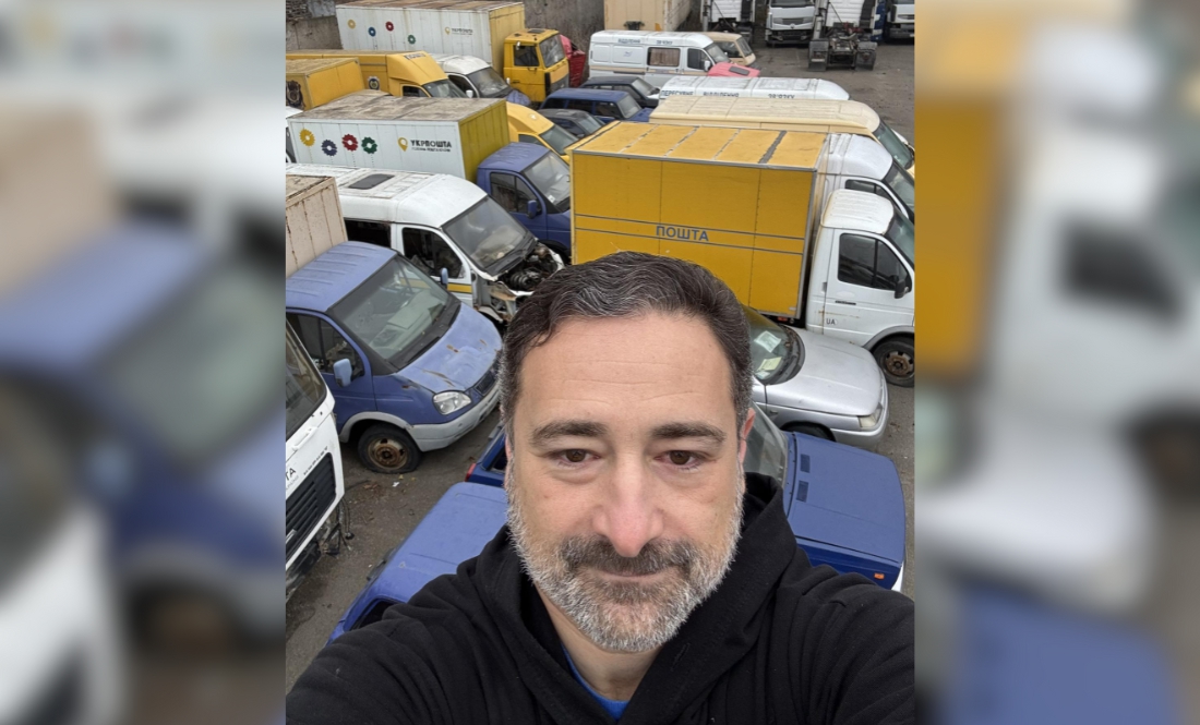 Укрпошта виставляє на продаж раритетні авто: що продають у Чернігові