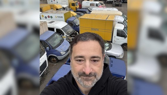 Укрпошта виставляє на продаж раритетні авто: що продають у Чернігові