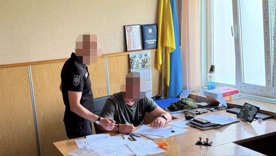 Під час слідчих дій. Фото ДБР