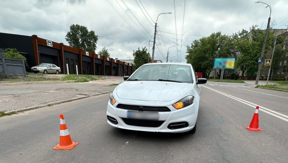 Через ДТП у Чернігові травмовані жінка та дитина